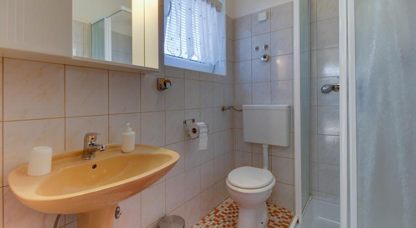 Apartment Nikolina マリ・ロシニュ 部屋 写真